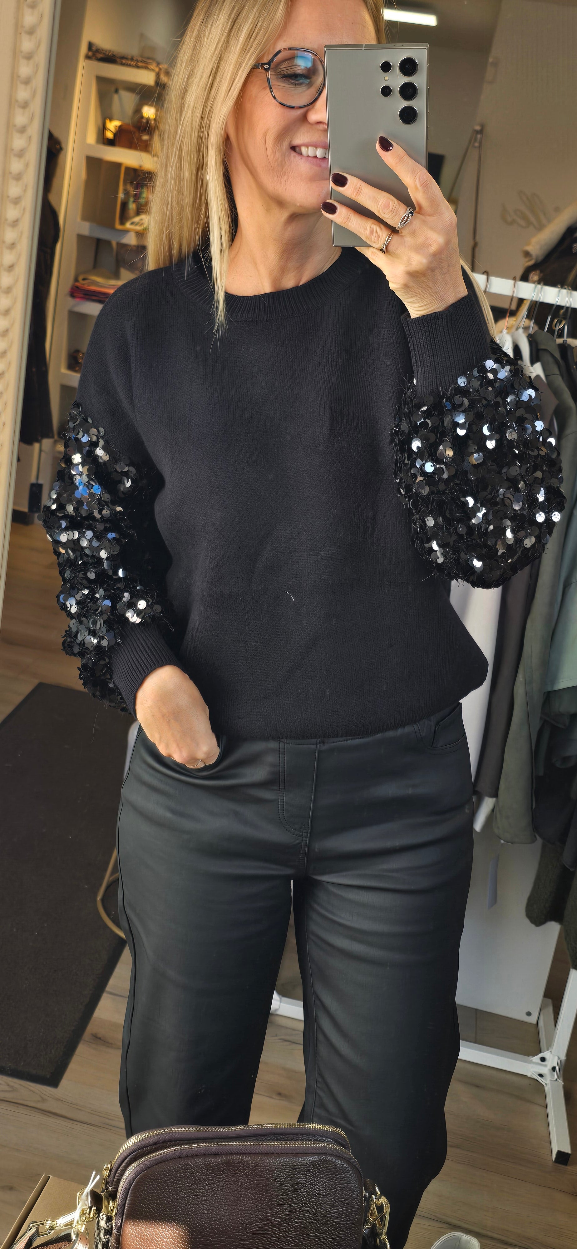 Pull strass noir
