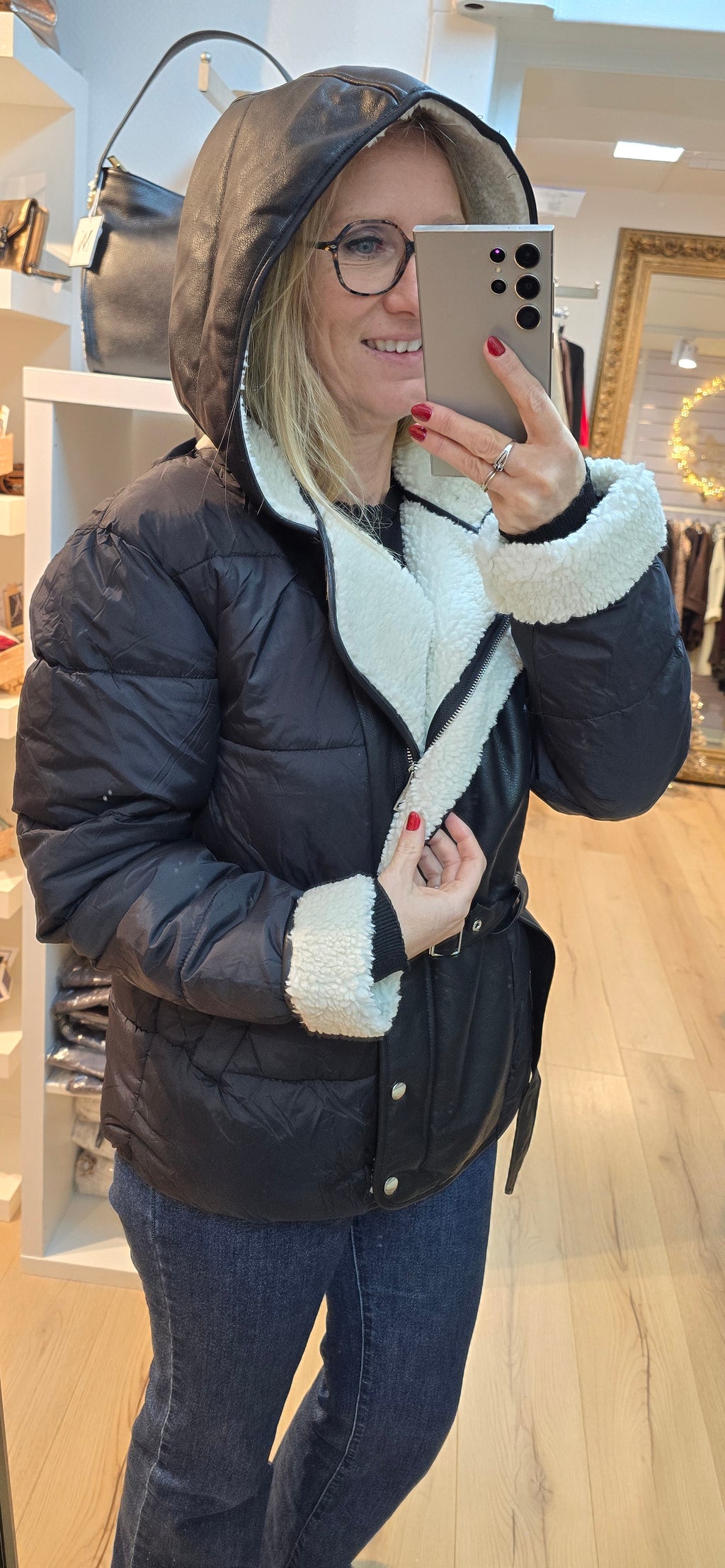 Veste/ manteau à capuche noir