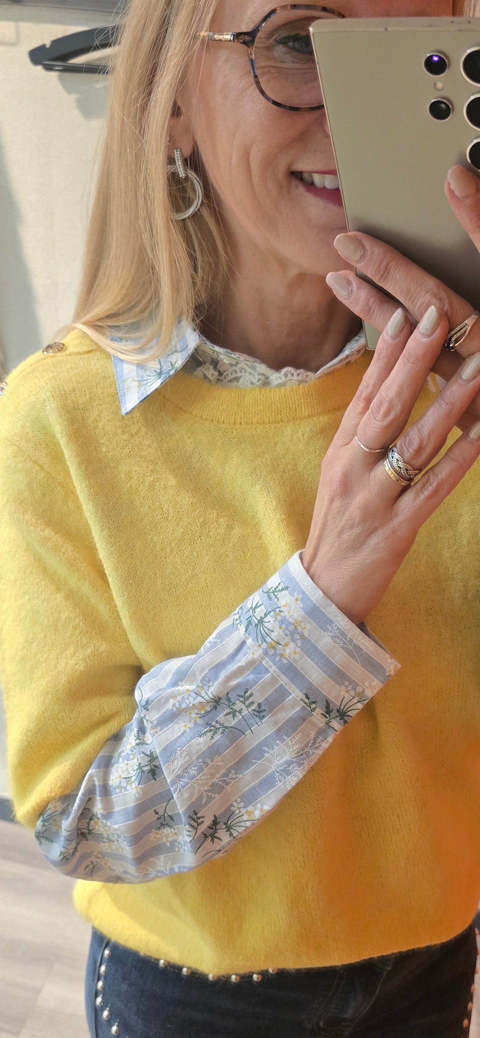 Pull 💛 dentelle au col