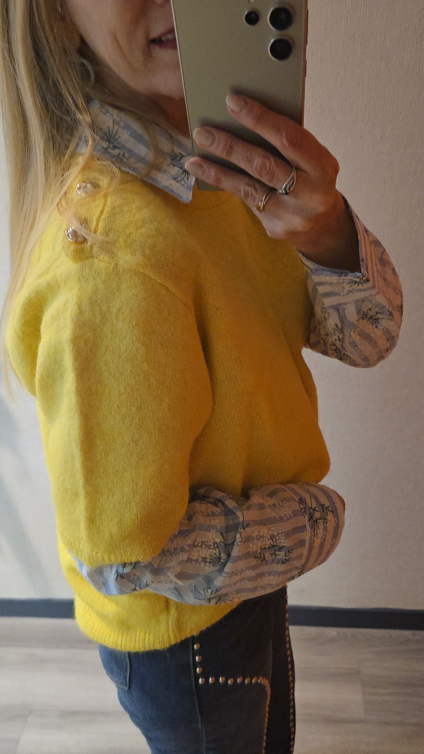 Pull 💛 dentelle au col